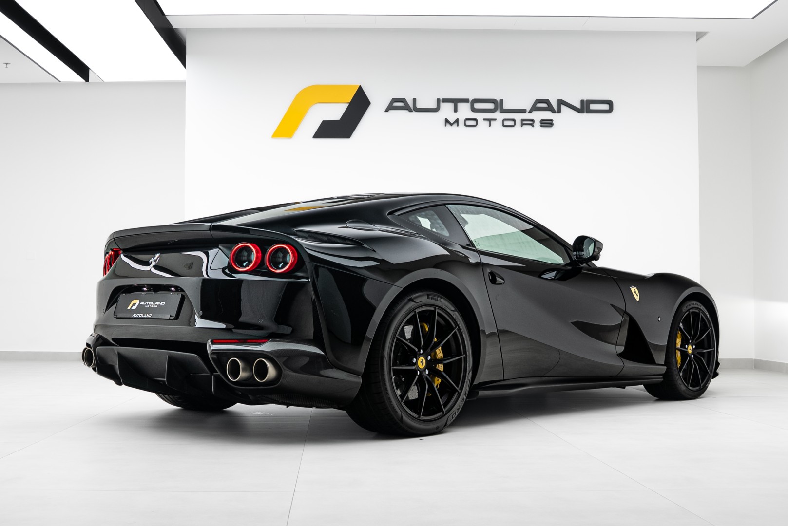 2020 FERRARI 812 SUPERFAST ( WARRANTY, SERVICE CONTRACT)